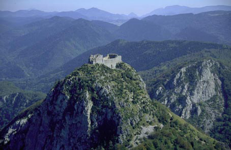 montsegur.jpg montsegur.jpg