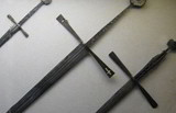 A k�zelharci t�mad�fegyverek  a 14. sz�zadi Magyarorsz�gon - Kardok, szably�k, t�r�k